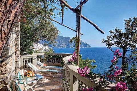 Over The Moon Honeymoons