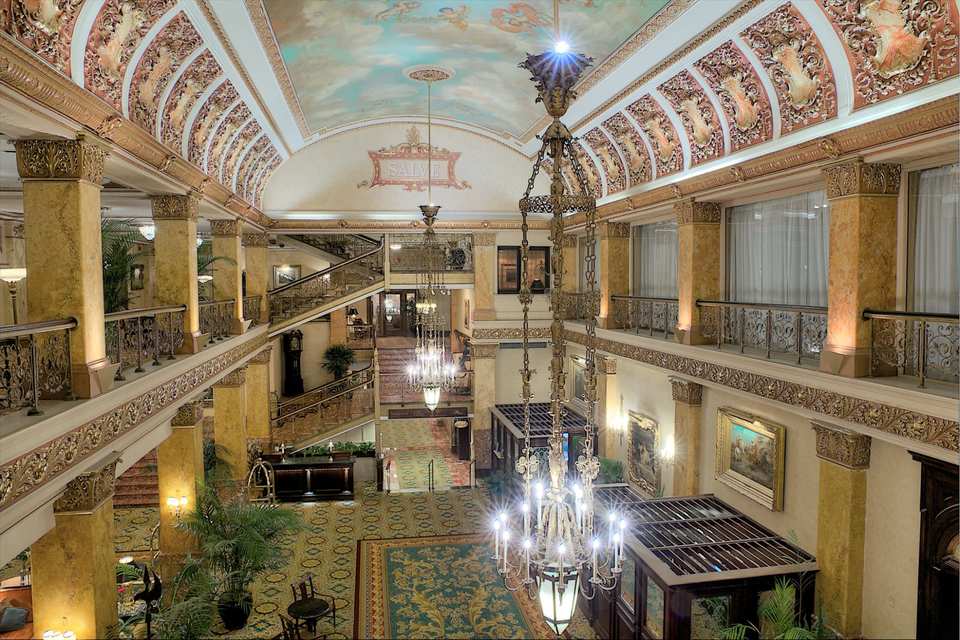 The Pfister Hotel, photo 3