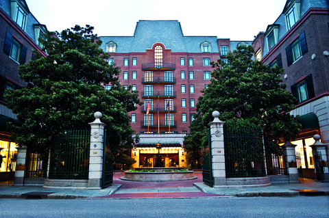The Charleston Place, photo 3