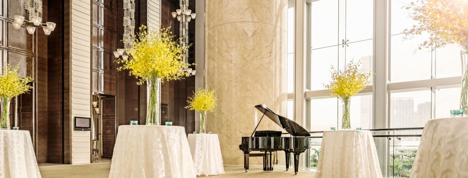 Four Seasons Hong Kong, photo 1