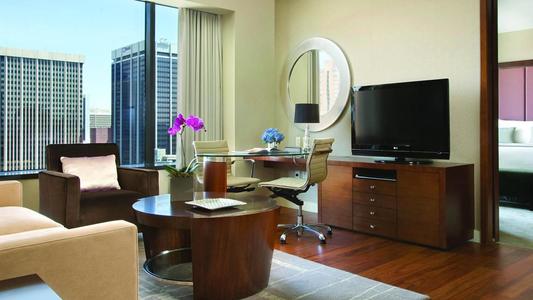 Four Seasons Denver, photo 2