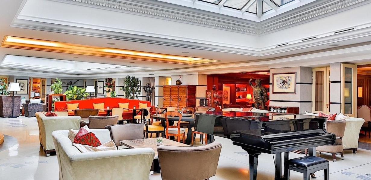 Aria Hotel, photo 2