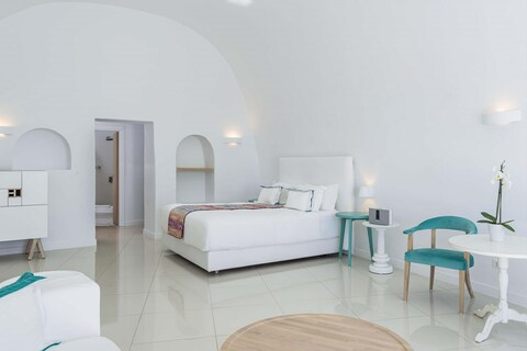 Katikies Chromata Santorini, photo 3