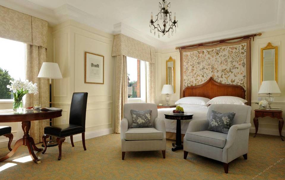 Four Seasons Hampshire, photo 2