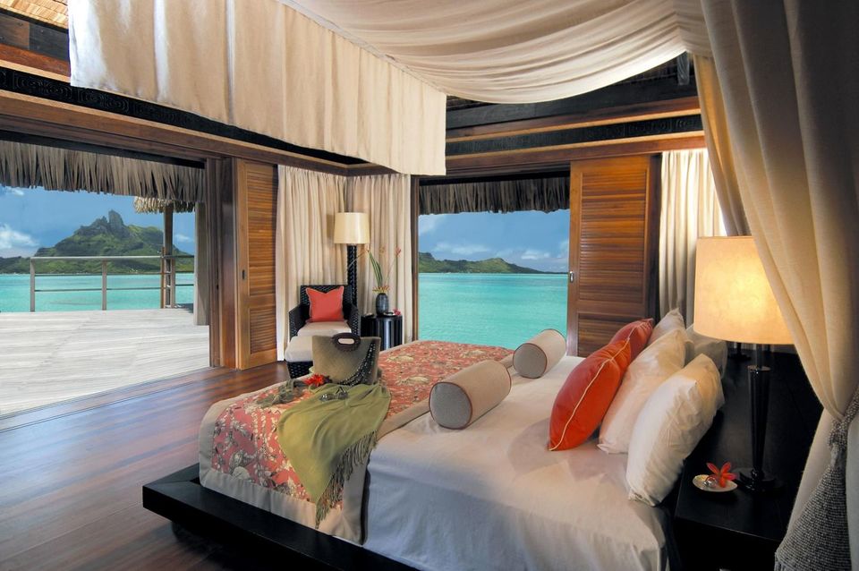 The St. Regis Bora Bora Resort, photo 2
