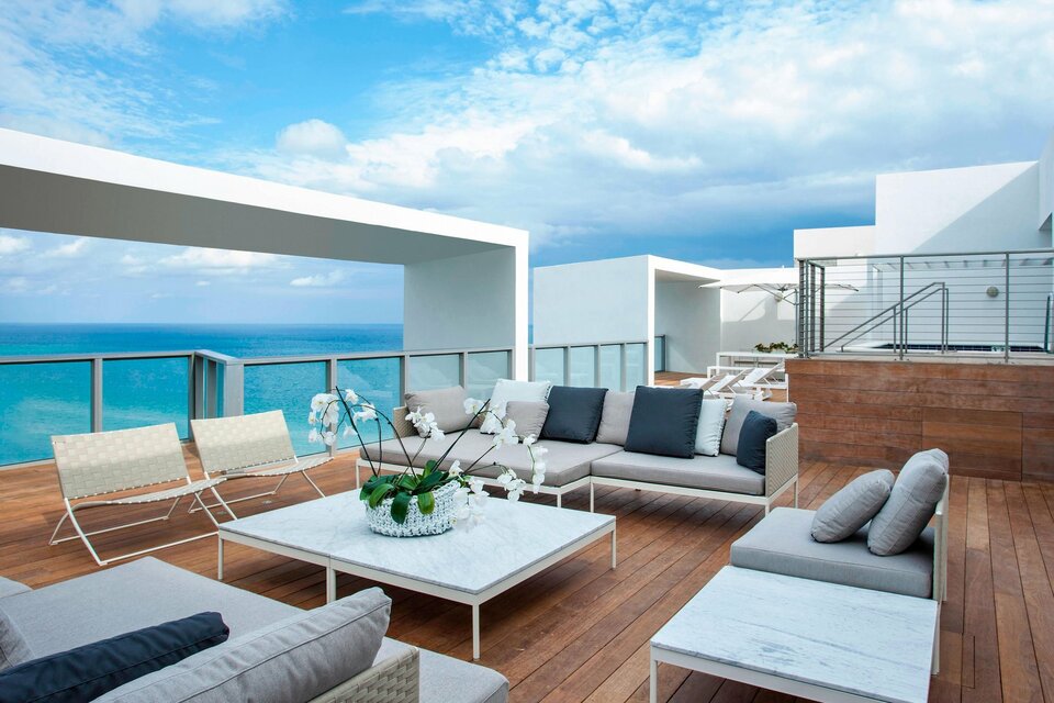 W South Beach, photo 1