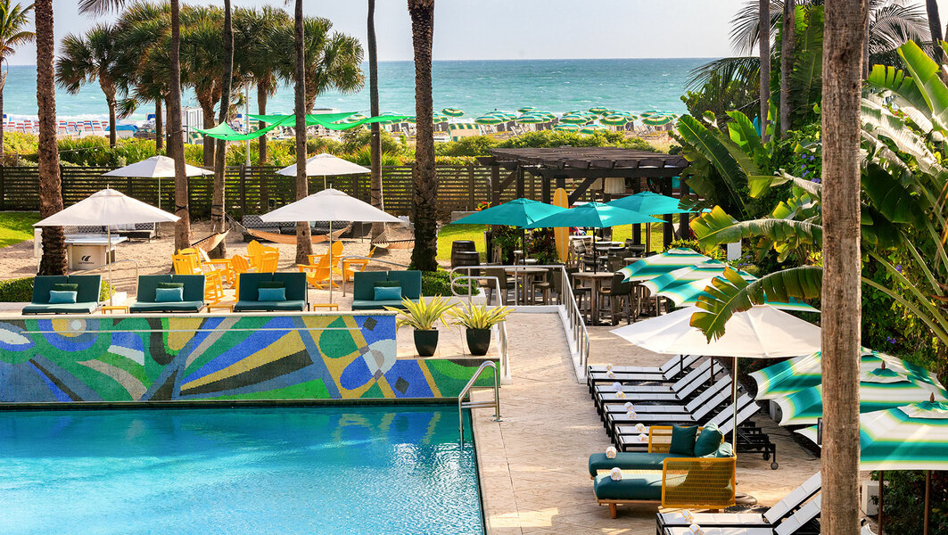 Kimpton Surfcomber Hotel, photo 1