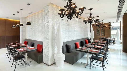 Mira Moon Hotel, photo 2