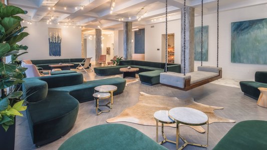 The Hi-Lo Hotel, photo 5