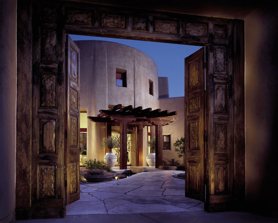Golden Door, photo 1