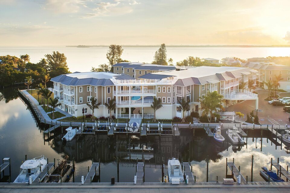 Waterline Marina Resort & Beach Club, photo 1