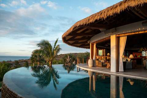 Necker Island, photo 2