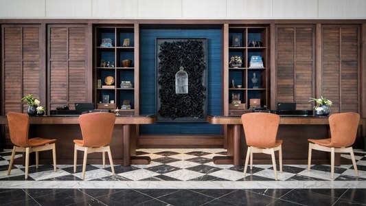 Perry Lane Hotel, photo 2