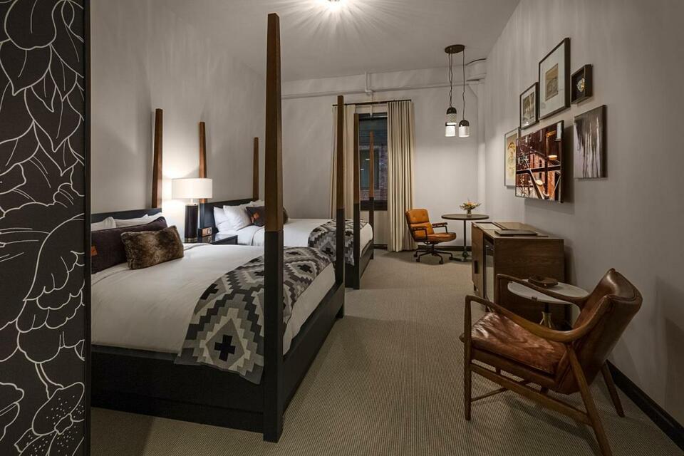 Crossroads Hotel, photo 6