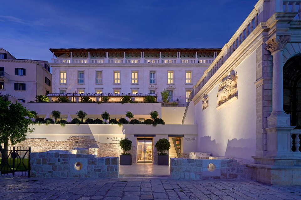 Palace Elisabeth, photo 1