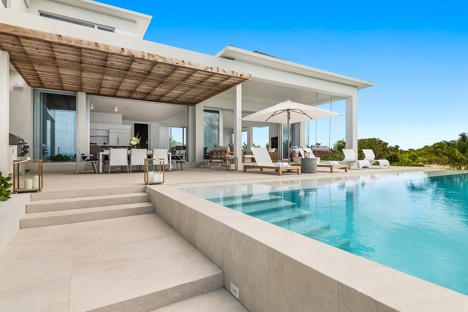Beach Enclave Grace Bay, photo 1