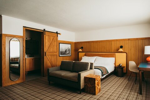 The Virginian Lodge, photo 3
