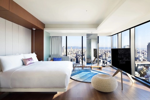 W Osaka, photo 3