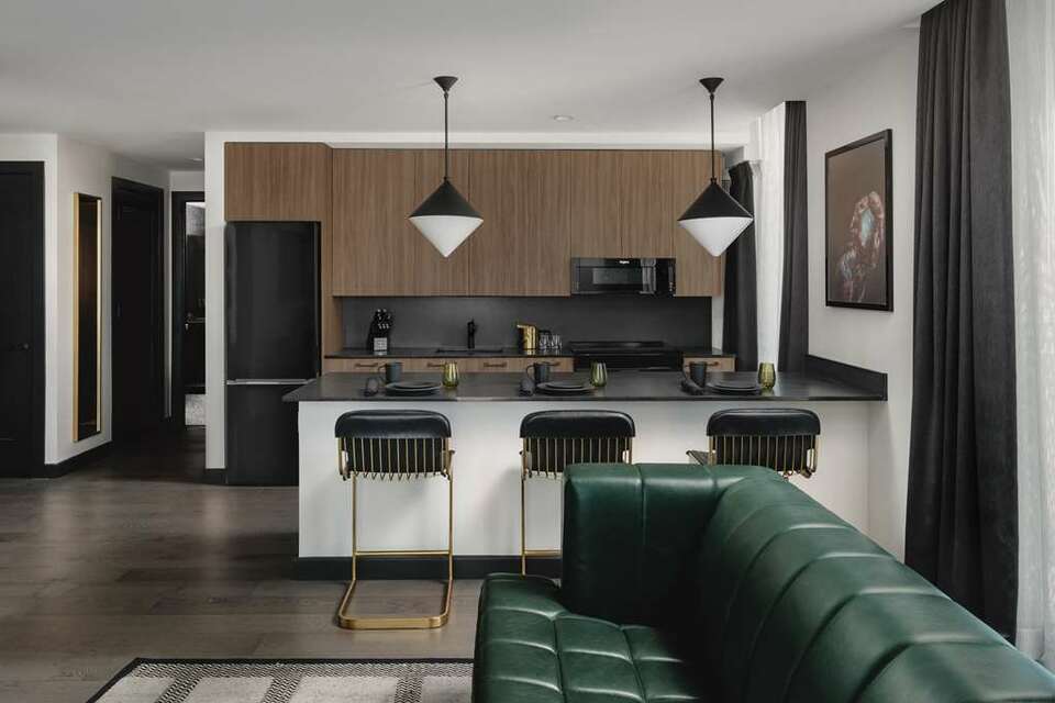 Thompson Austin, photo 7