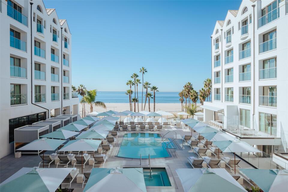 Regent Santa Monica, photo 1