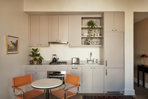 The Nickel Hotel, photo 3